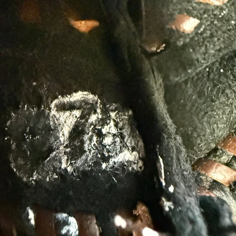 Wilsons Brown Suede Thinsulate Gloves / Black Leather Gloves - Unknown Brand